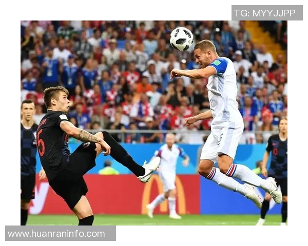 东部足球十大球星全解析 力压群雄的球场传奇人物盘点